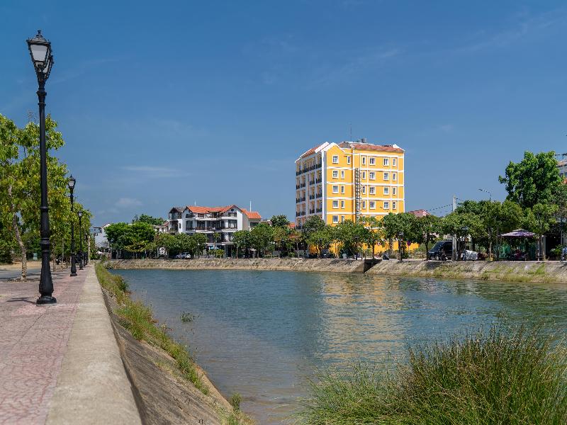 Royal Riverside Hoi An Hotel image