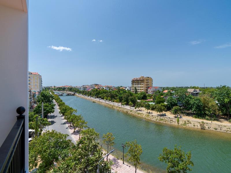 Royal Riverside Hoi An Hotel image