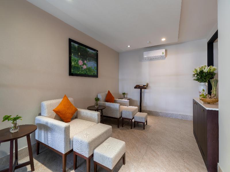 Royal Riverside Hoi An Hotel image