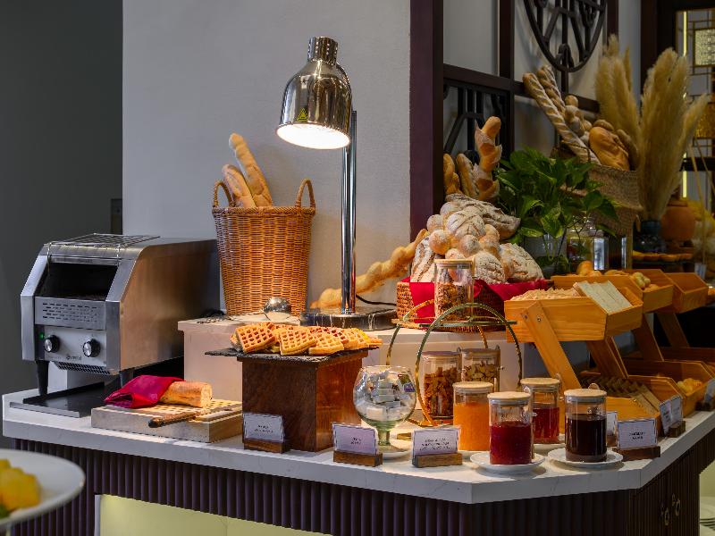 Royal Riverside Hoi An Hotel image