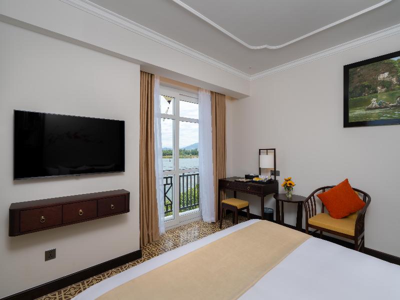 Royal Riverside Hoi An Hotel image