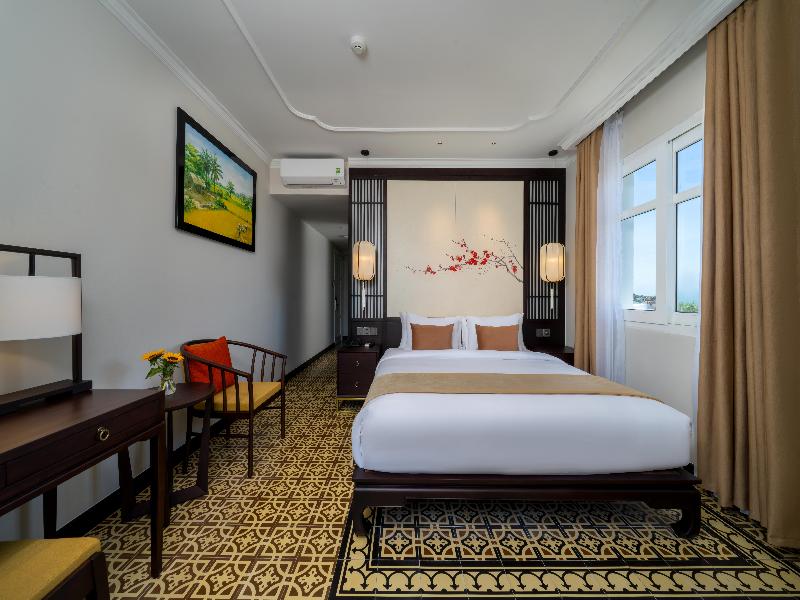 Royal Riverside Hoi An Hotel image