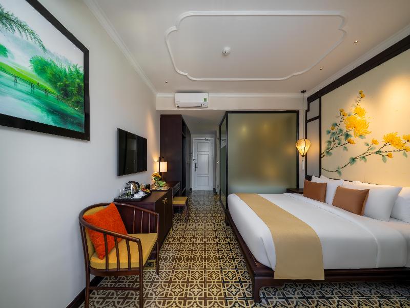 Royal Riverside Hoi An Hotel image
