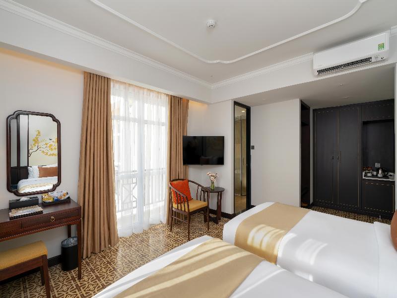 Royal Riverside Hoi An Hotel image