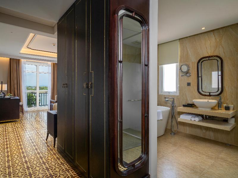 Royal Riverside Hoi An Hotel image