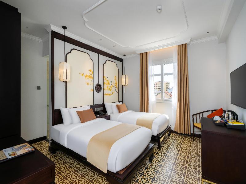 Royal Riverside Hoi An Hotel image