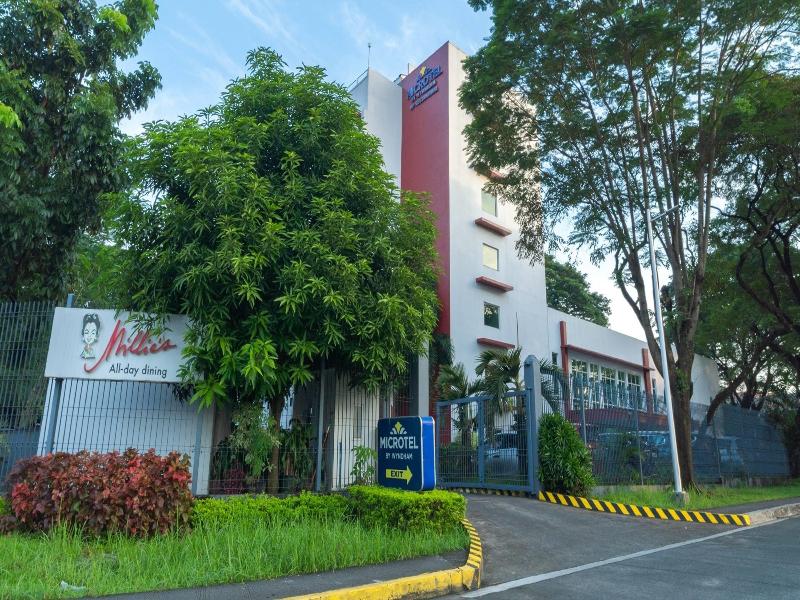 Microtel By Wyndham UP Technohub image