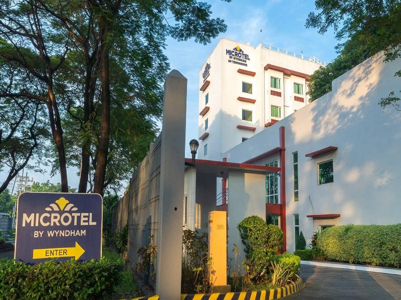 Microtel By Wyndham UP Technohub image