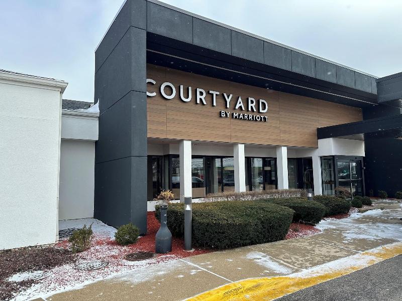 Courtyard Chicago Glenview/Northbrook image