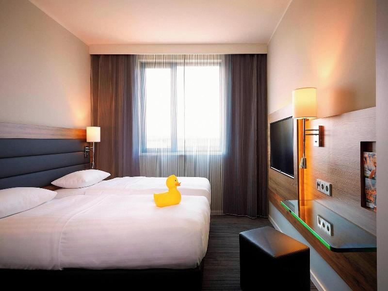 Moxy Munich Airport image