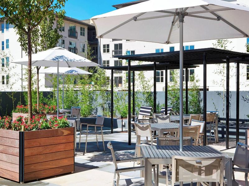 AC Hotel Atlanta Buckhead at Phipps Plaza image