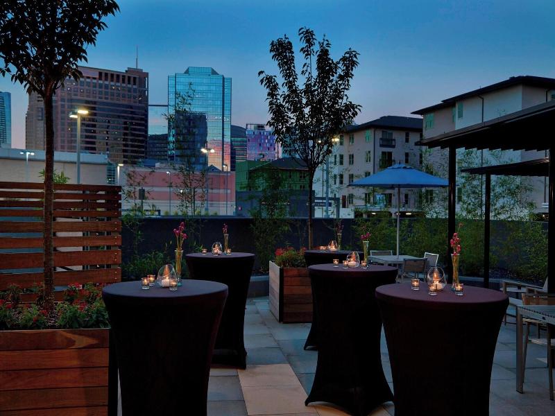 AC Hotel Atlanta Buckhead at Phipps Plaza image