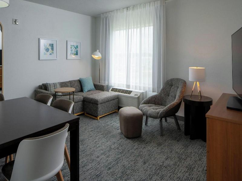 Suite, 2 Bedrooms (Hearing Accessible) (2 Double Beds)