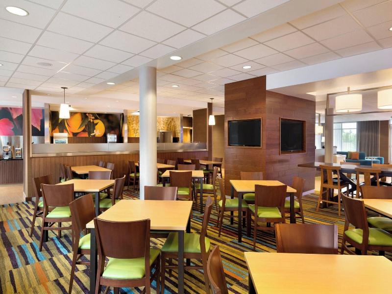 Fairfield Inn&Suites Lancaster East at The Outlets image
