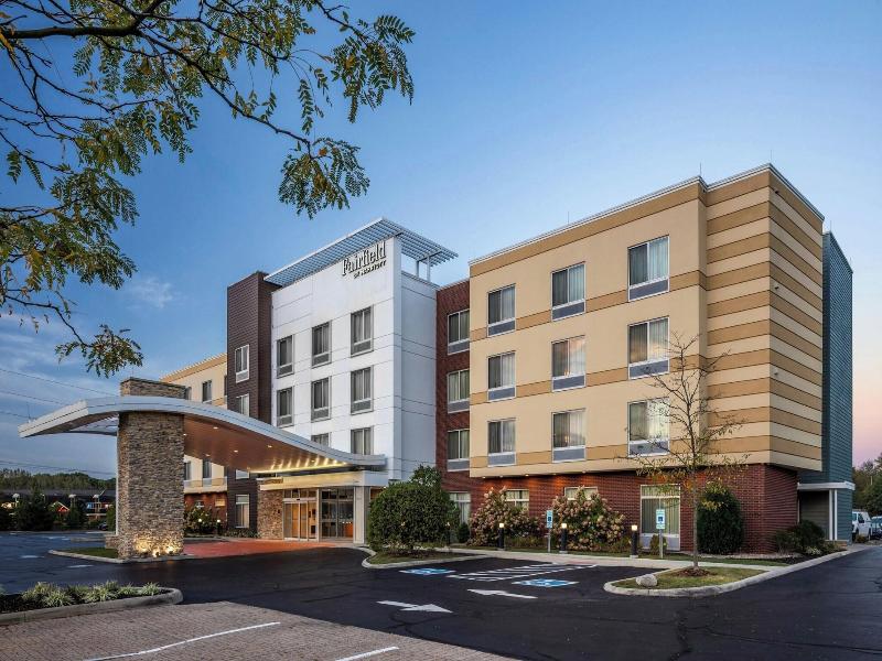 Fairfield Inn & Suites Akron Stow image