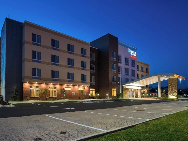 Fairfield Inn & Suites Akron Stow image