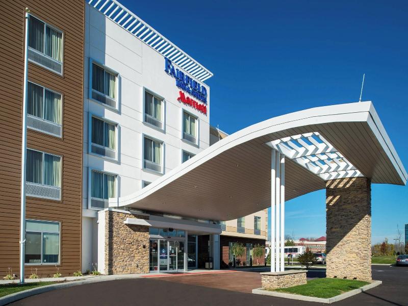 Fairfield Inn & Suites Akron Stow image