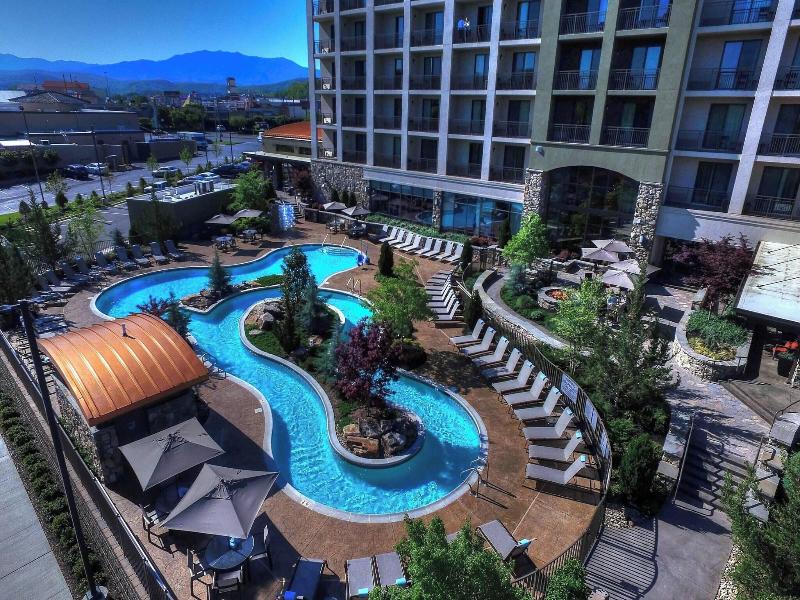 Courtyard Pigeon Forge image