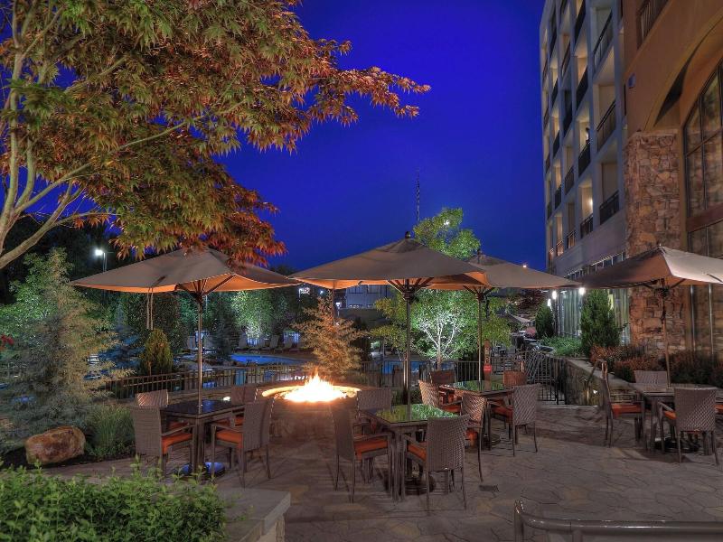Courtyard Pigeon Forge image