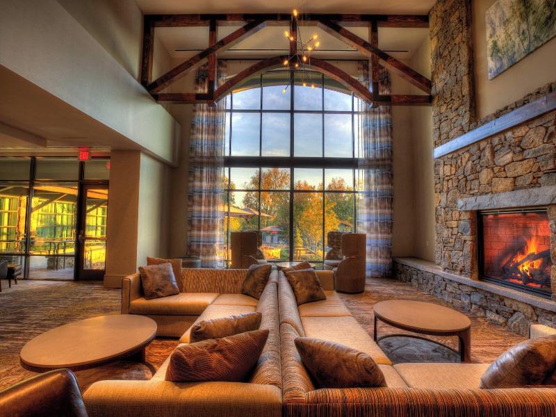 Courtyard Pigeon Forge image