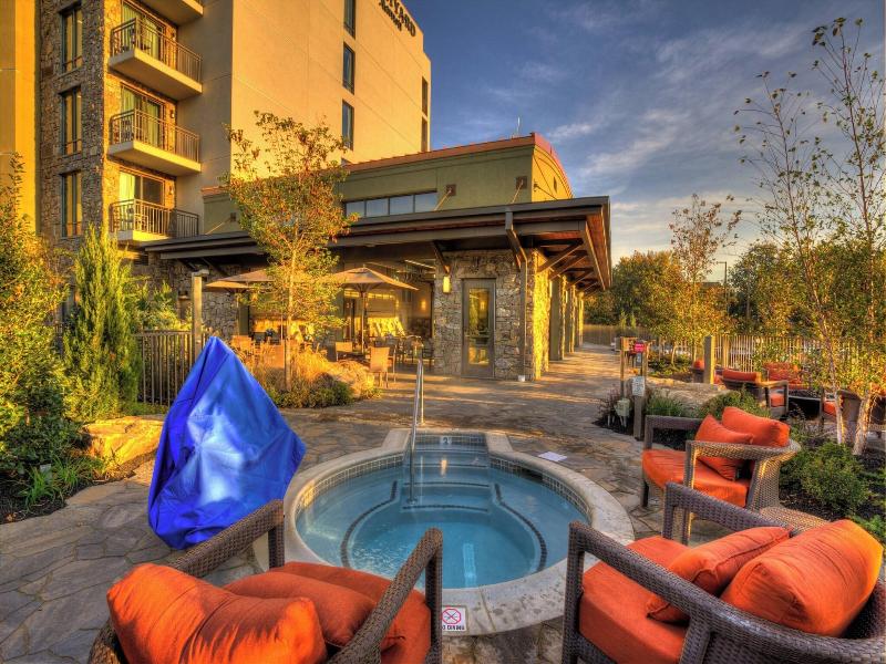 Courtyard Pigeon Forge image