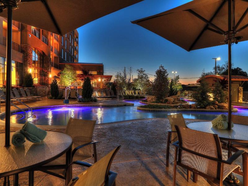 Courtyard Pigeon Forge image