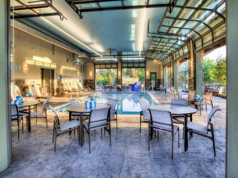 Courtyard Pigeon Forge image