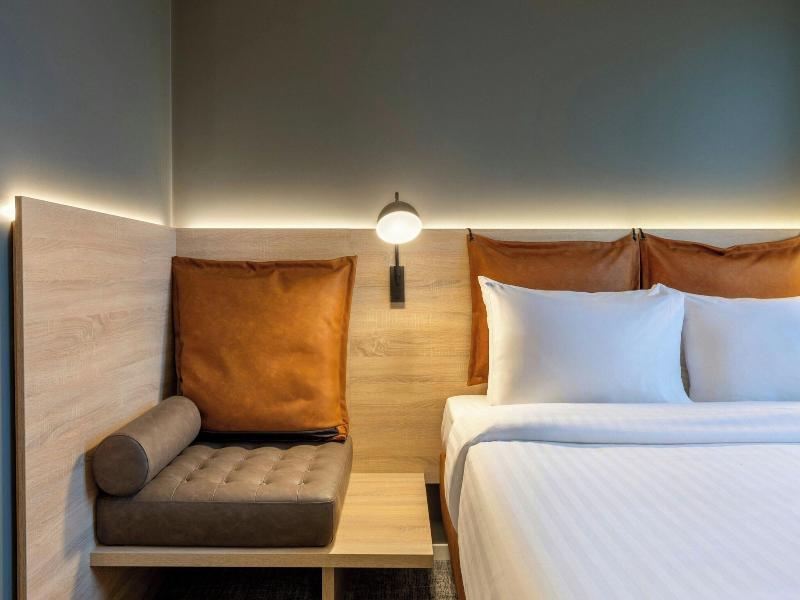 Moxy Berlin Ostbahnhof image