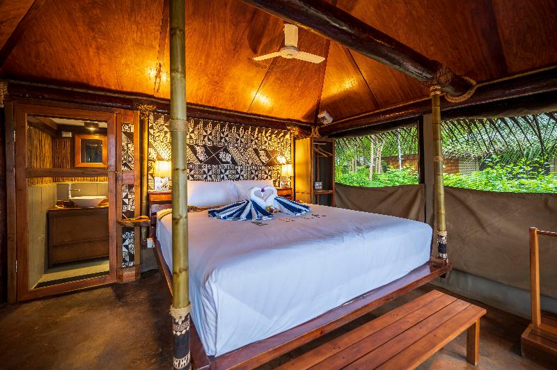 Barefoot Manta Island Resort — main photo