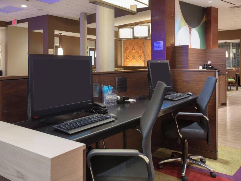 Fairfield Inn & Suites Burlington
