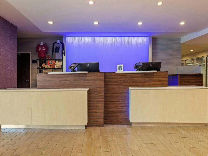 Fairfield Inn & Suites Nashville MetroCenter