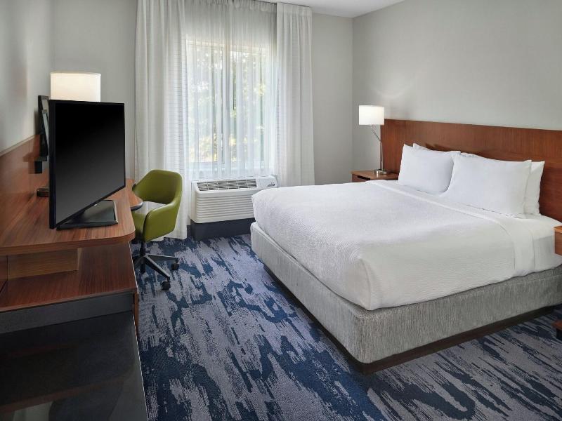 Fairfield Inn & Suites Charlotte Airport image