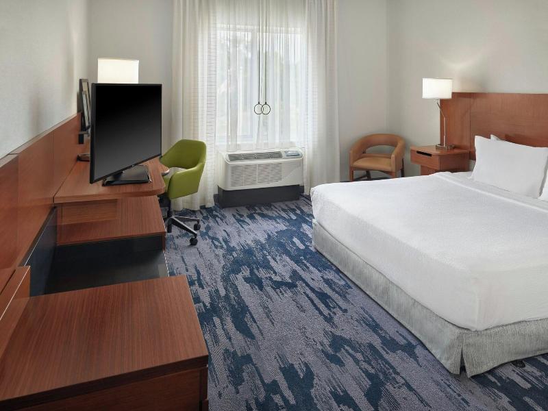 Fairfield Inn & Suites Charlotte Airport image