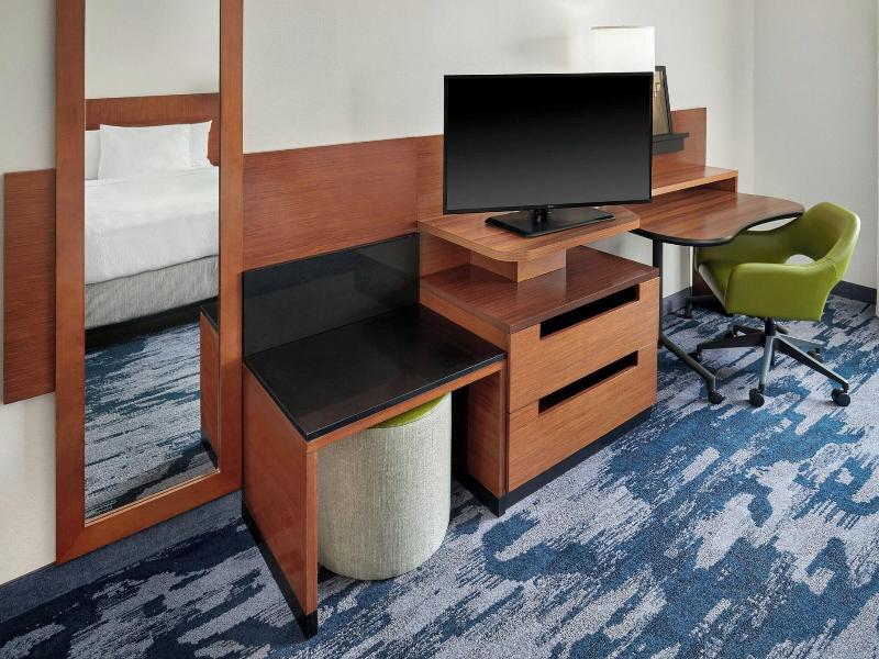Fairfield Inn & Suites Charlotte Airport image