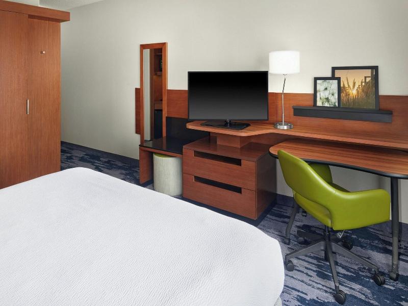 Fairfield Inn & Suites Charlotte Airport image