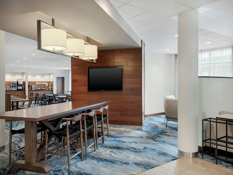 Fairfield Inn &Suites Cincinnati Uptown/University image