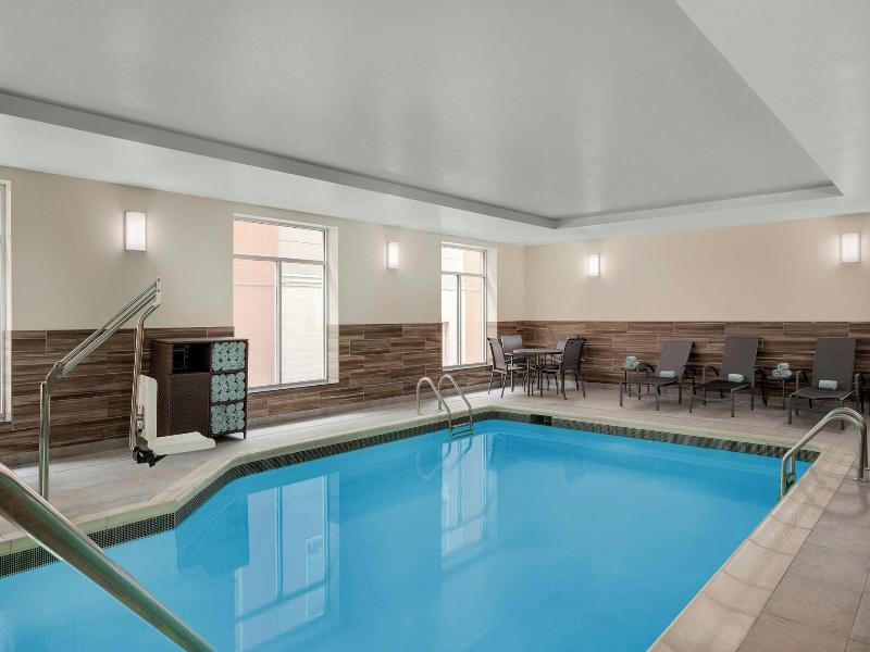 Fairfield Inn &Suites Cincinnati Uptown/University image