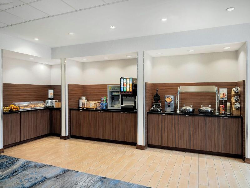 Fairfield Inn &Suites Cincinnati Uptown/University image