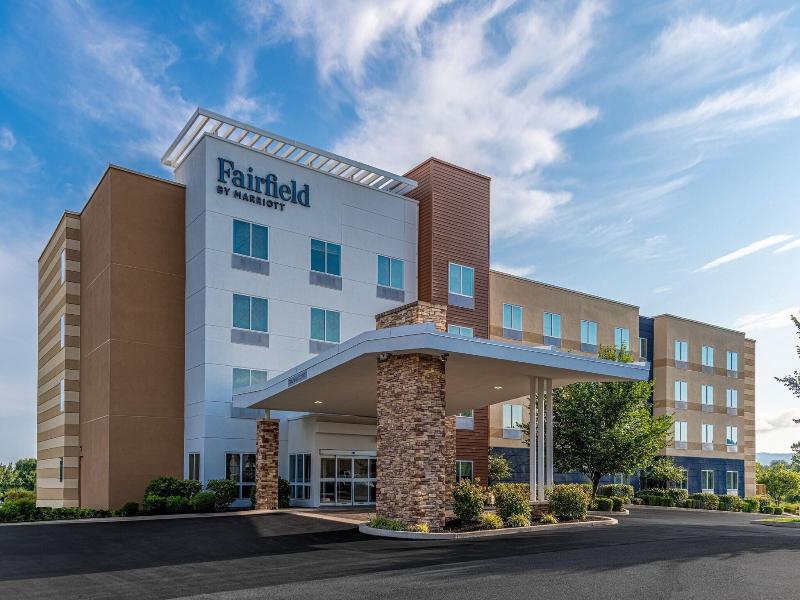 Fairfield Inn & Suites Martinsburg image