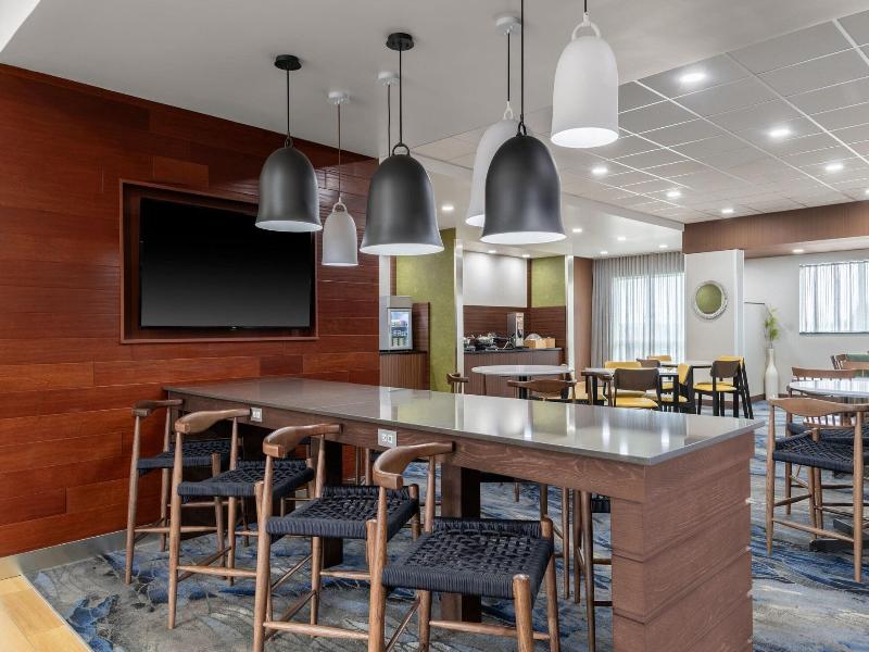Fairfield Inn & Suites Martinsburg image