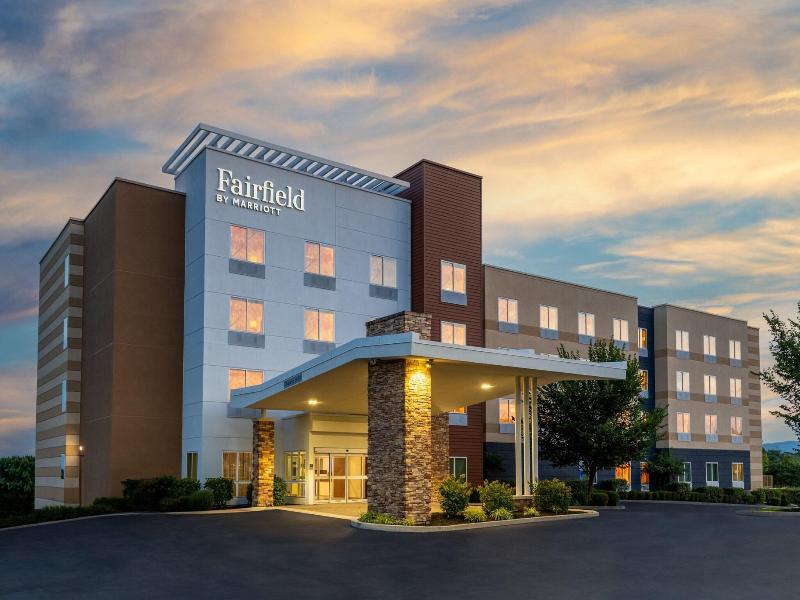 Fairfield Inn & Suites Martinsburg image