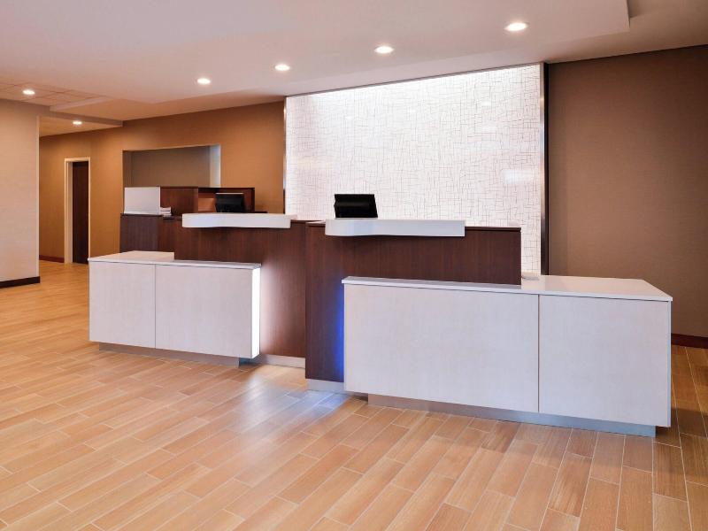 Fairfield Inn & Suites Martinsburg image