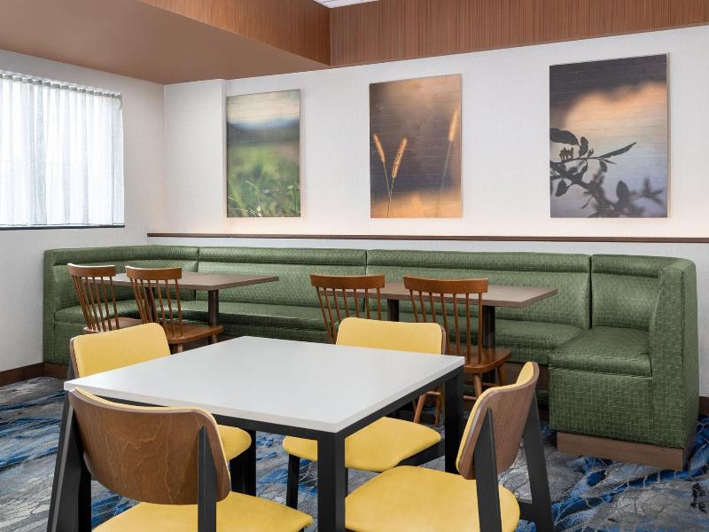Fairfield Inn & Suites Martinsburg image
