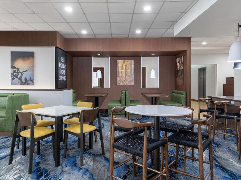 Fairfield Inn & Suites Martinsburg image