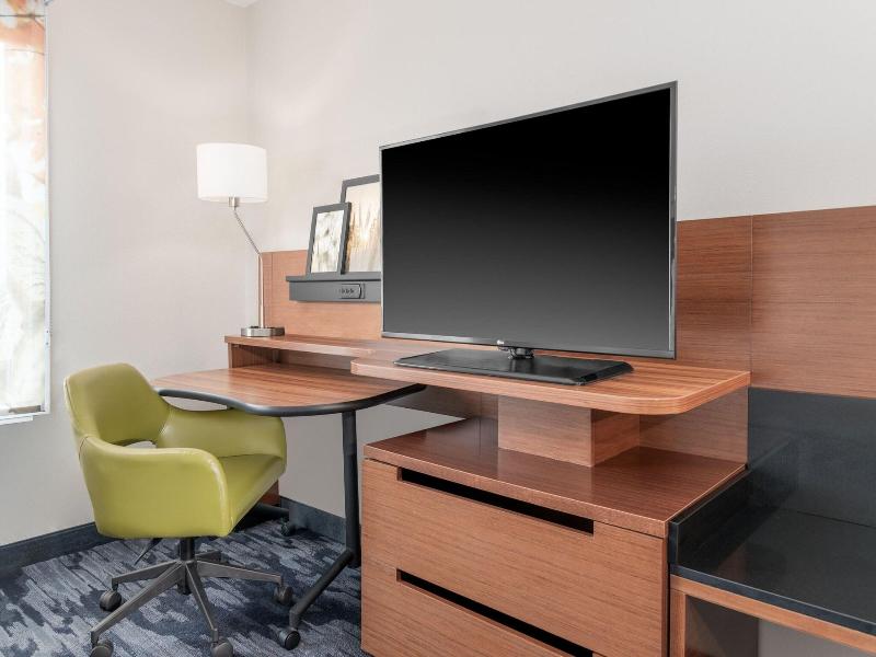 Fairfield Inn & Suites Martinsburg image