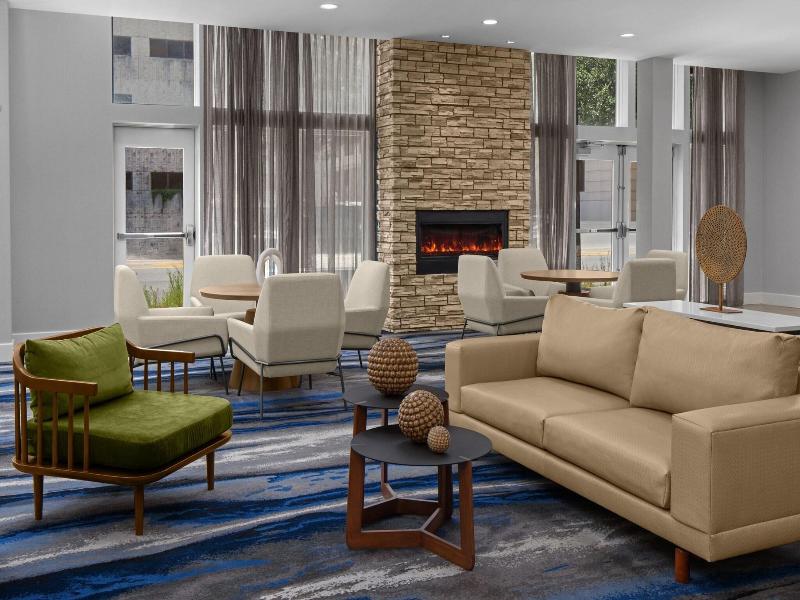 Fairfield Inn & Suites Savannah Downtown image