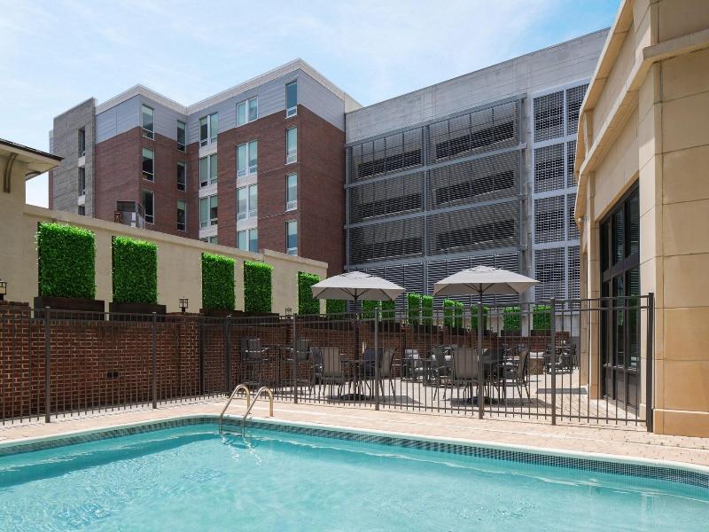 Fairfield Inn & Suites Savannah Downtown image