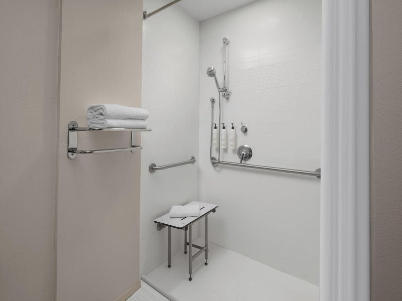 Fairfield Inn & Suites Savannah Downtown image