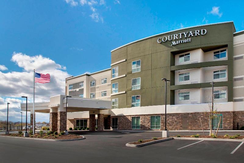 Courtyard Schenectady at Mohawk Harbor image