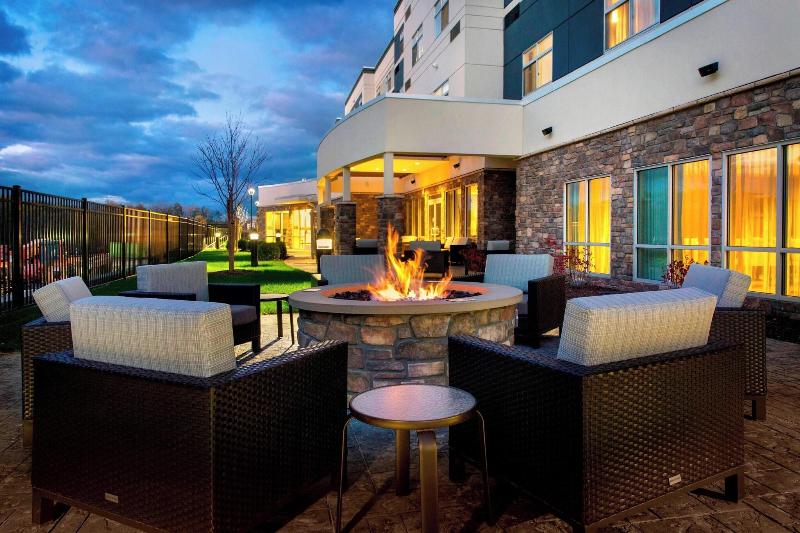 Courtyard Schenectady at Mohawk Harbor image
